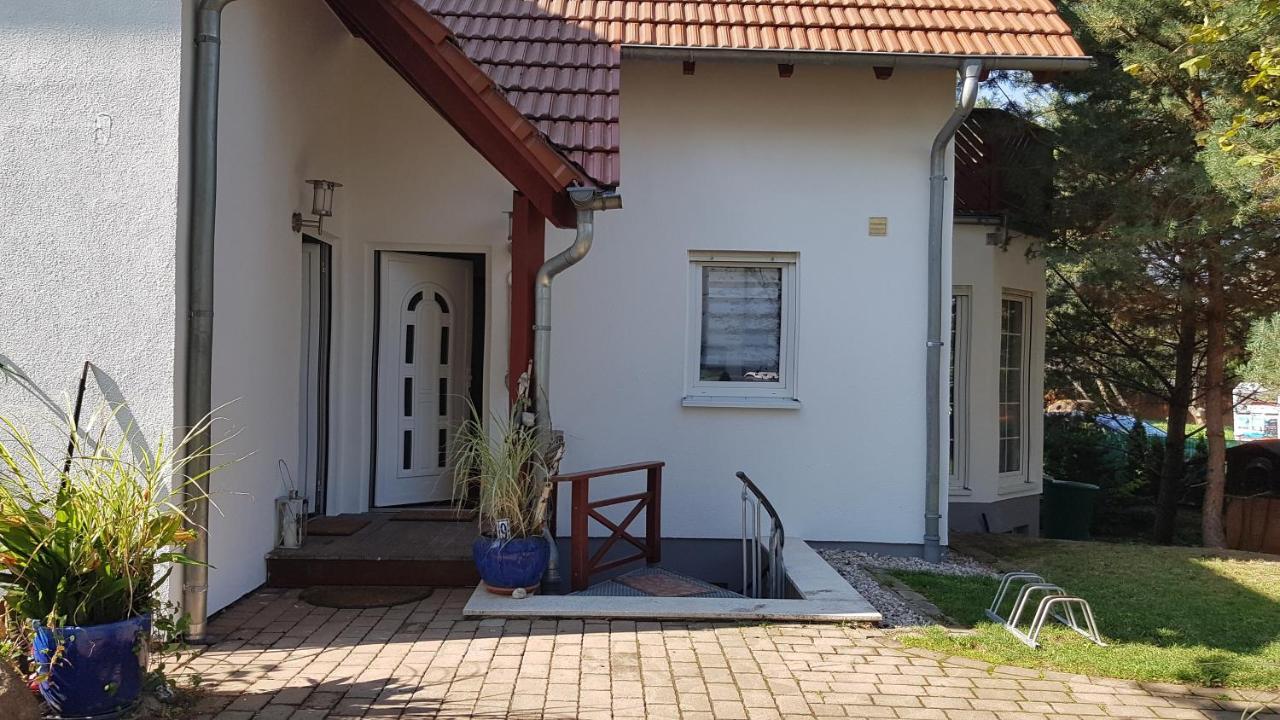 Pool & Lake Holiday Home Markkleeberg Esterno foto