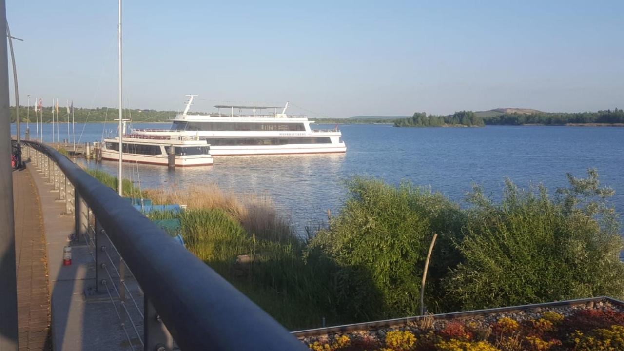 Pool & Lake Holiday Home Markkleeberg Esterno foto