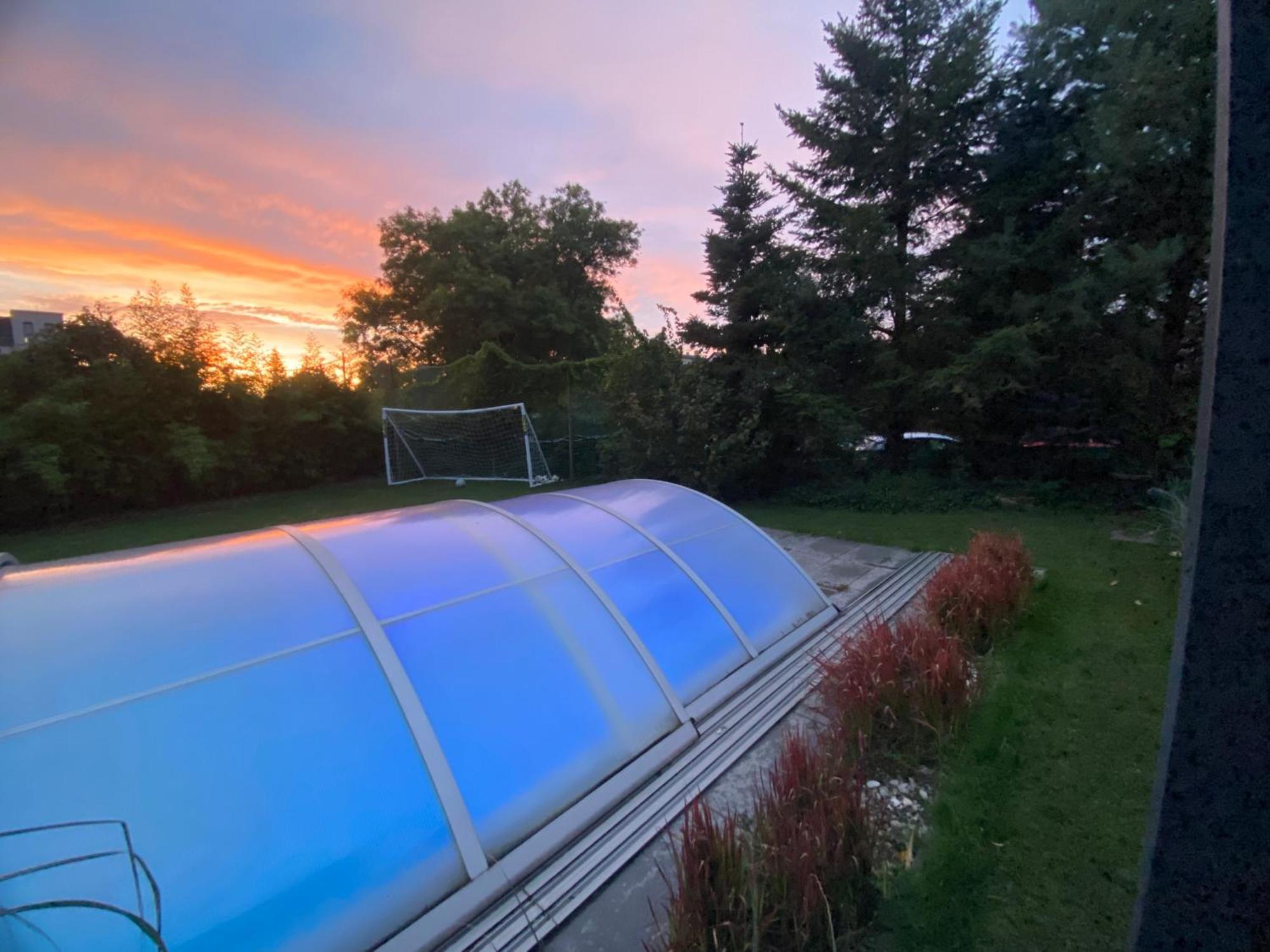 Pool & Lake Holiday Home Markkleeberg Esterno foto